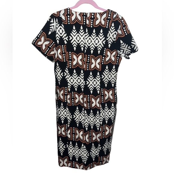 NWT D’iyanu geometric print stretchy neutral color dress - Picture 2 of 5